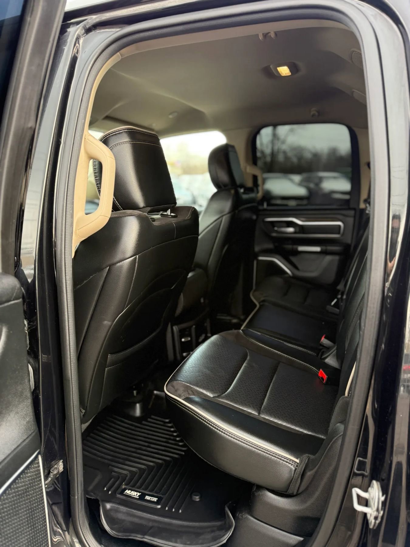 Used 2019 RAM 1500 Laramie image 6