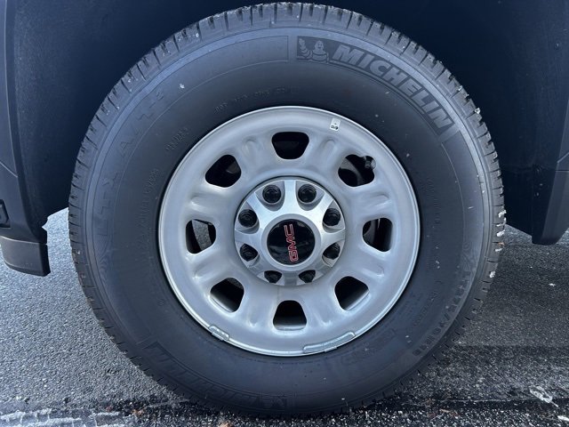 New 2024 GMC Sierra 2500 Pro image 9