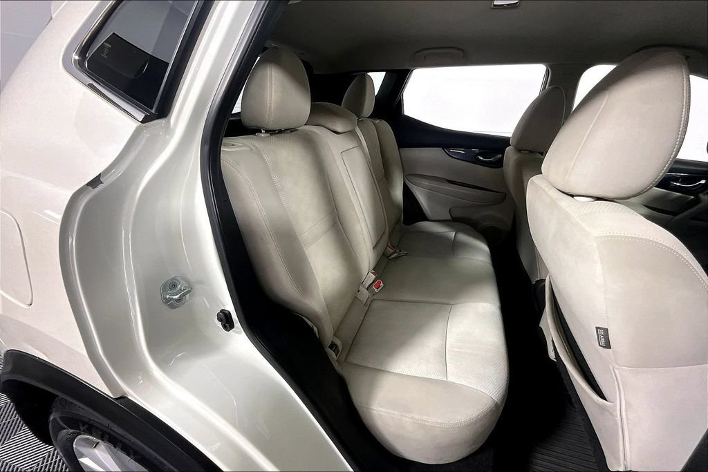 Used 2018 Nissan Rogue Sport SV w/ SV All-Weather Package AWD/4WD image 27
