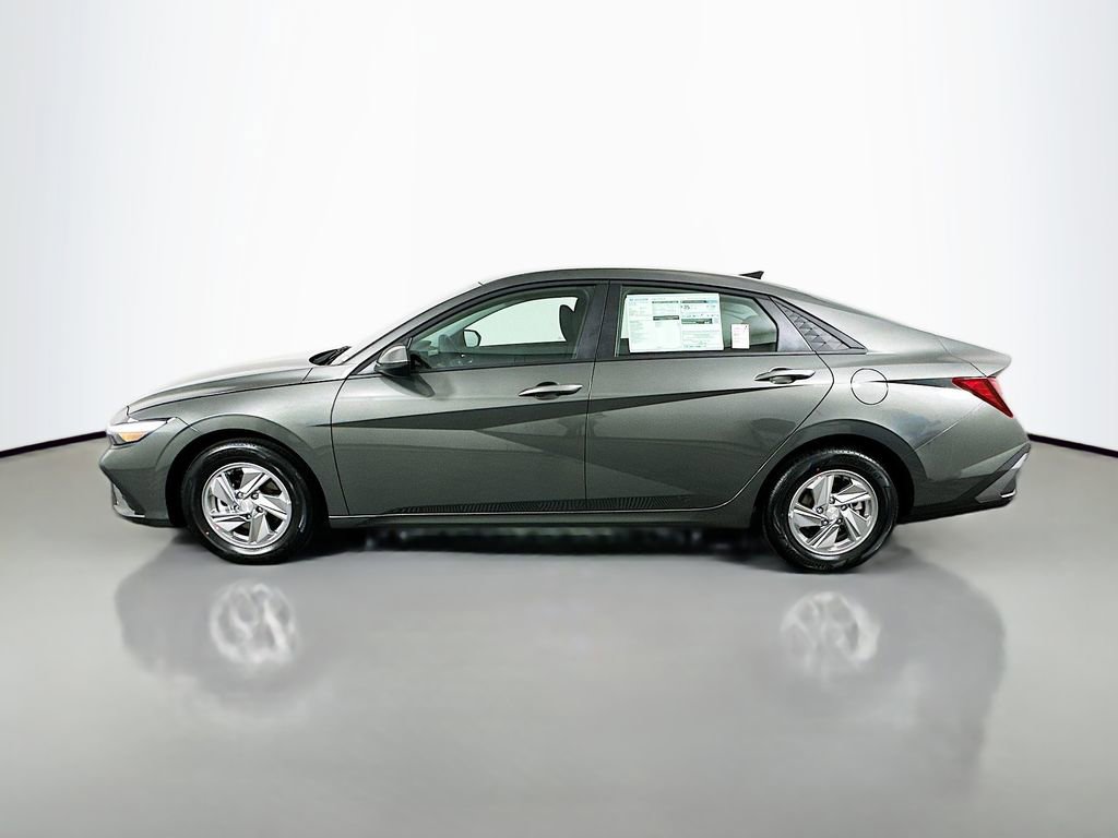New 2026 Hyundai Elantra SE w/ Cargo Package image 8