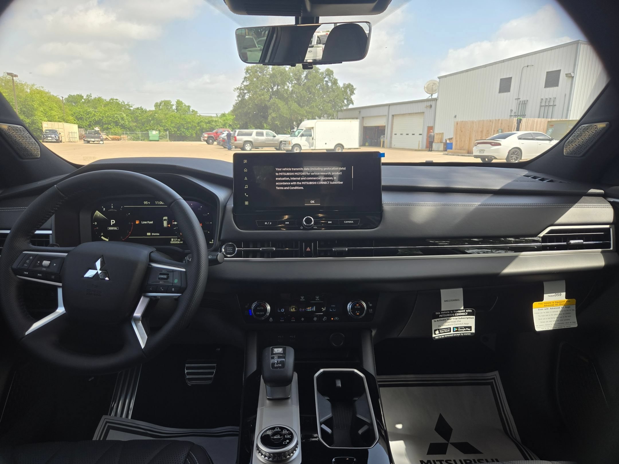 New 2026 Mitsubishi Outlander SEL Black Edition FWD image 15
