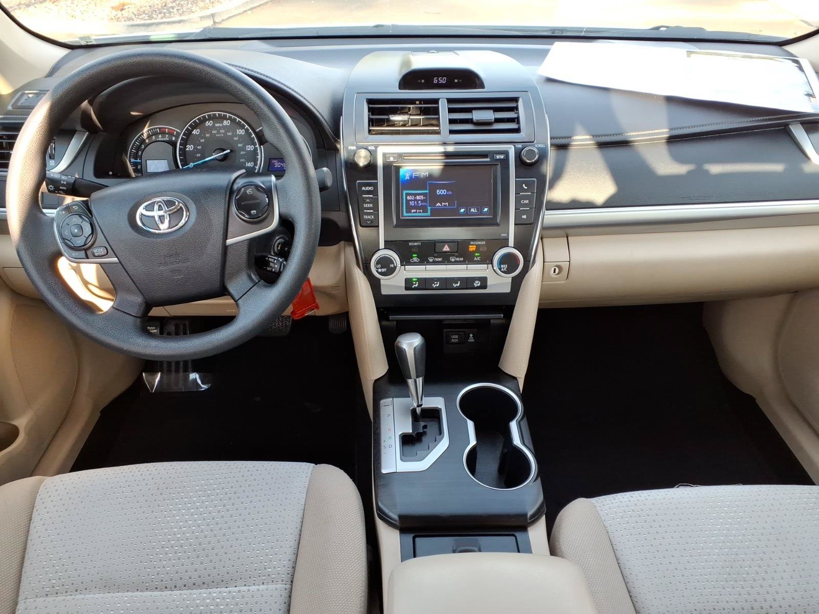 Used 2012 Toyota Camry LE FWD image 11