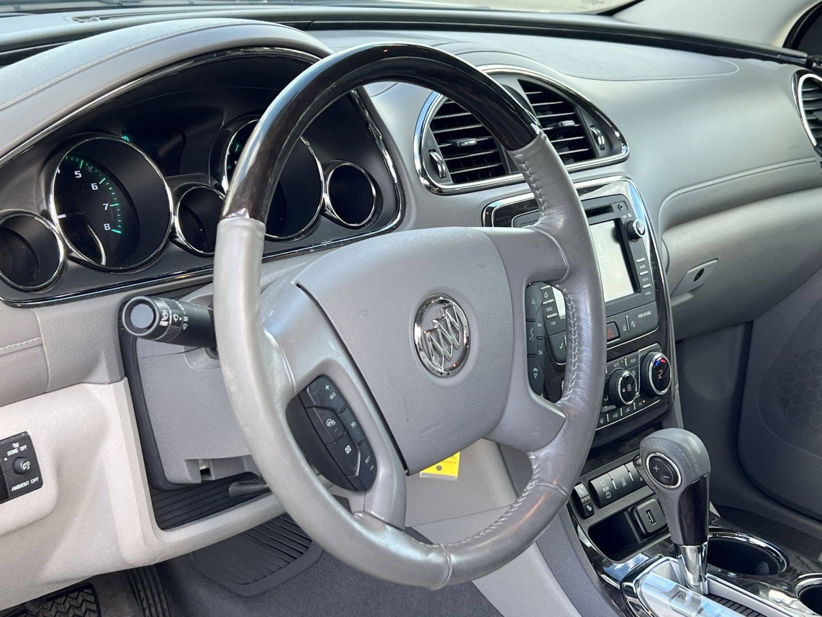 Used 2017 Buick Enclave Leather image 17