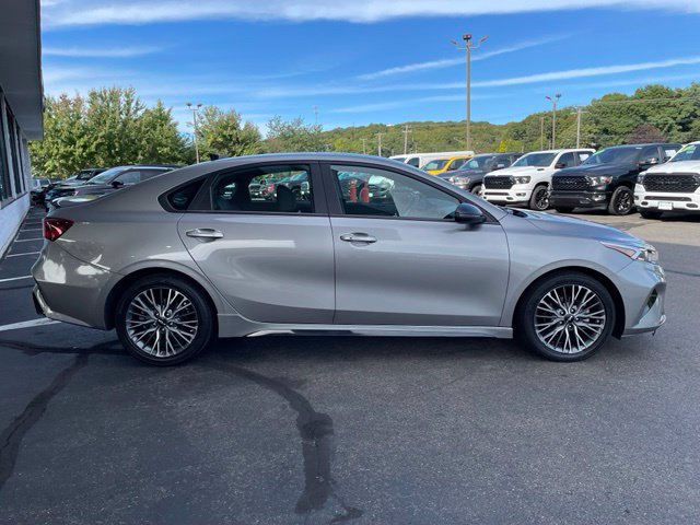 Used 2023 Kia Forte GT-Line w/ GT-Line Premium Package FWD image 4