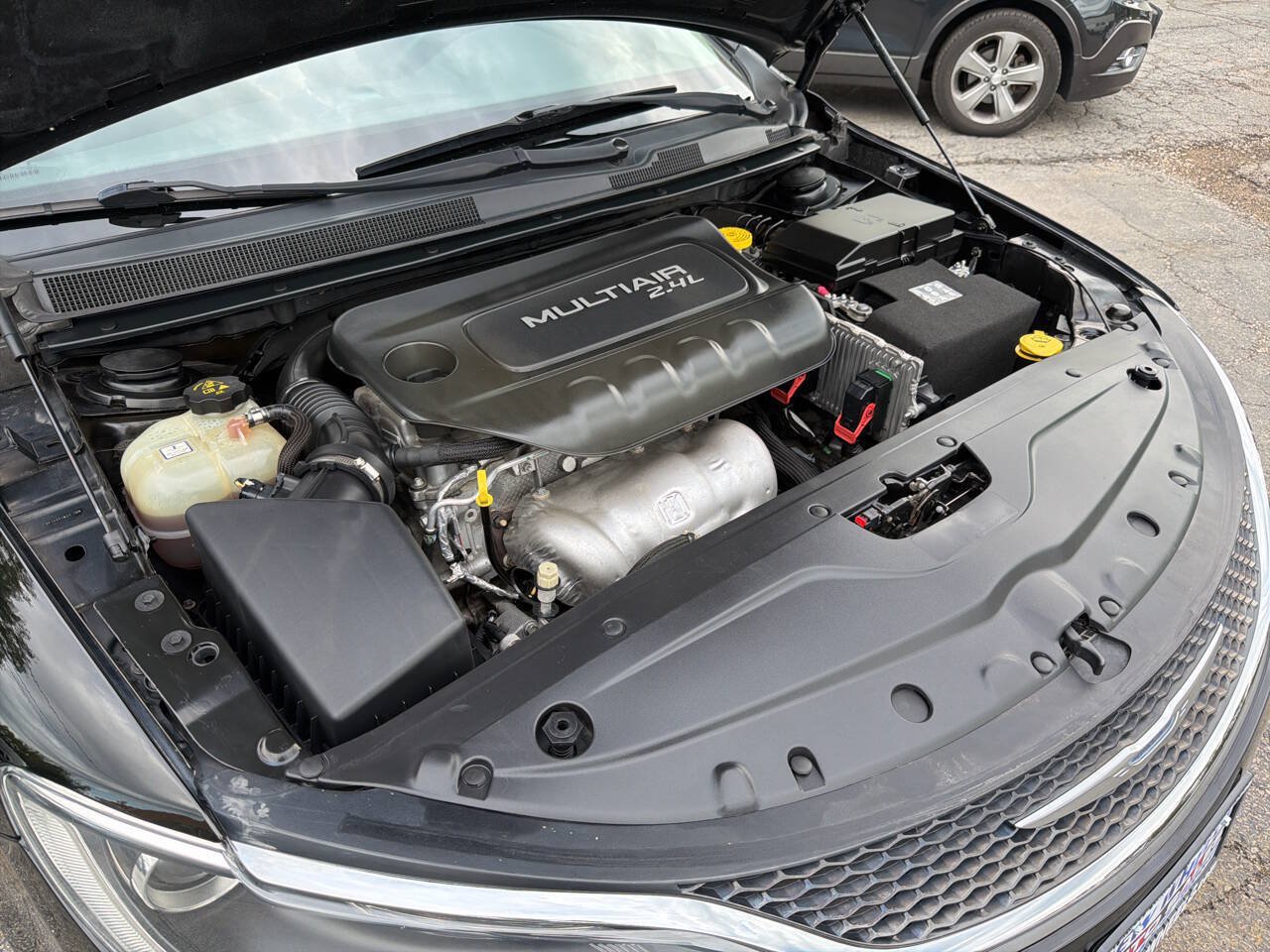Used 2015 Chrysler 200 Limited w/ Convenience Group FWD image 33