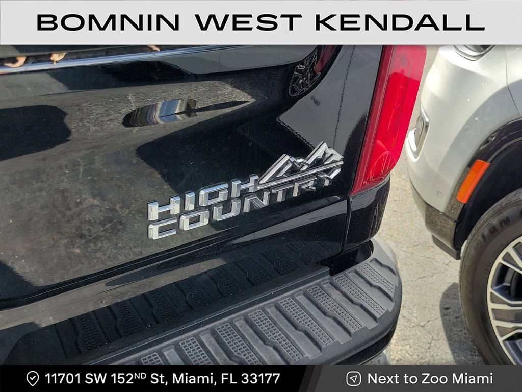 Used 2022 Chevrolet Silverado 2500 High Country w/ Z71 Off-Road Package image 8