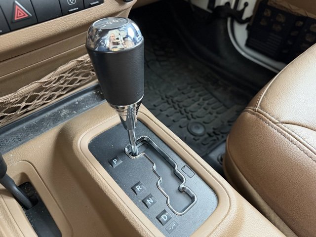 Used 2018 Jeep Wrangler Unlimited Rubicon w/ Connectivity Group image 25