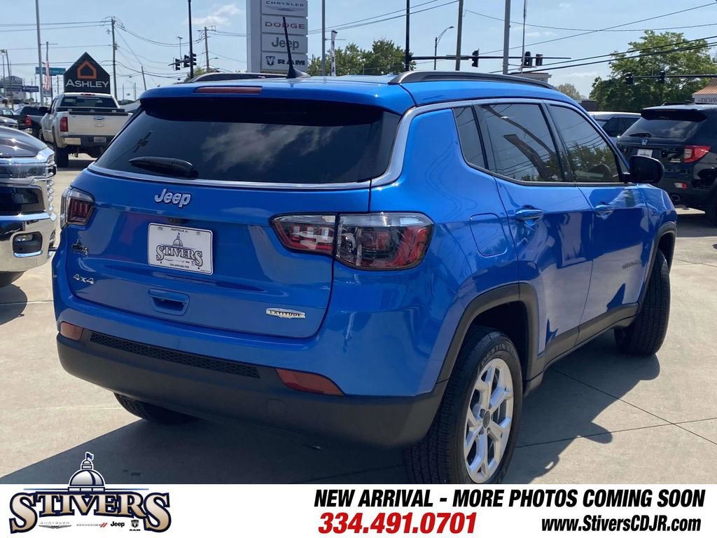 Used 2025 Jeep Compass Latitude image 42