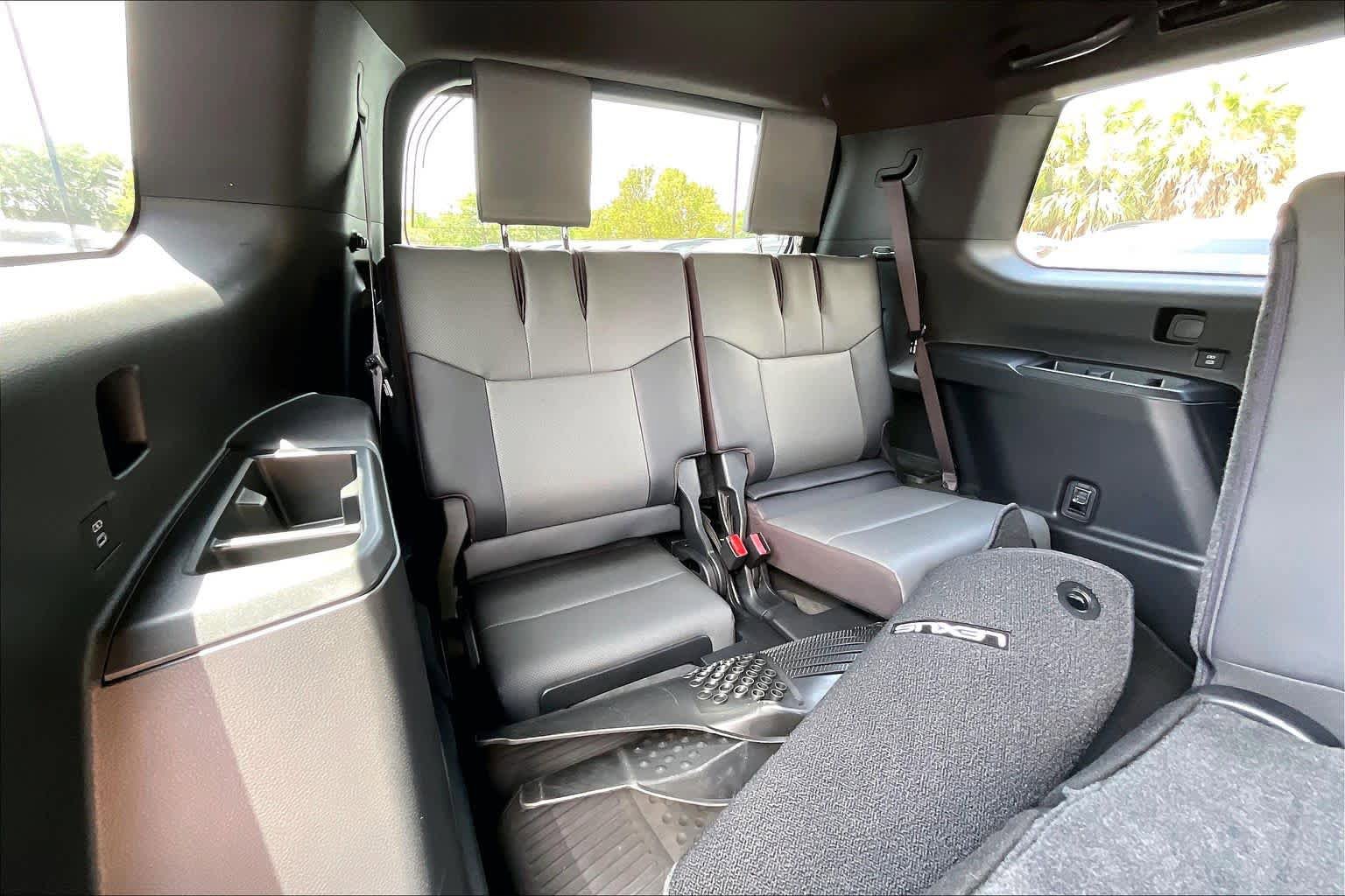 Used 2025 Lexus GX 550 w/ Cold Area Package AWD/4WD image 27