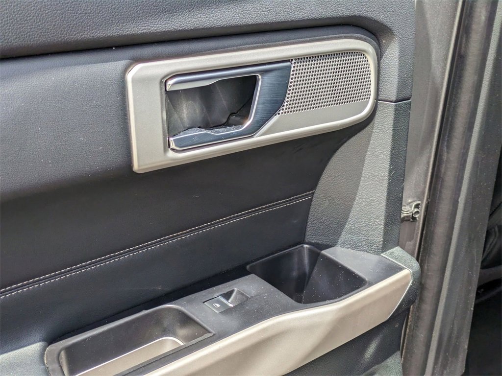 Used 2023 Ford Explorer Limited image 28