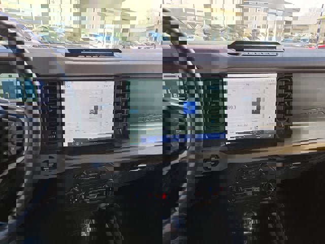 Used 2022 Ford Bronco Wildtrak image 16