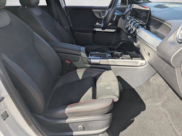 Used 2025 Mercedes-Benz GLB 250 image 21