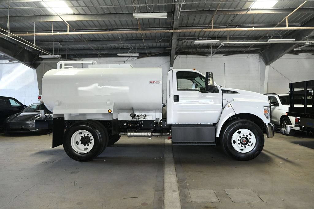 New 2027 Ford F750 2WD Regular Cab Super Duty image 8