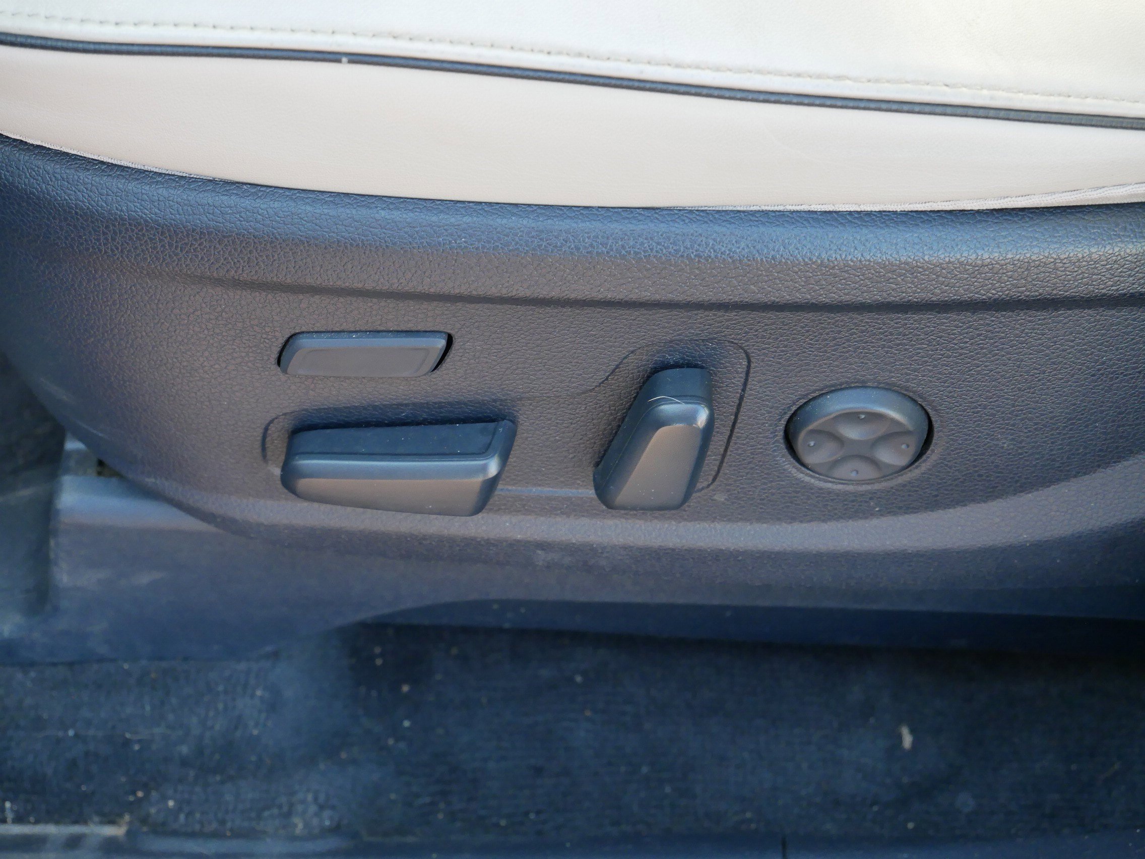 Used 2021 Hyundai Palisade Limited image 19