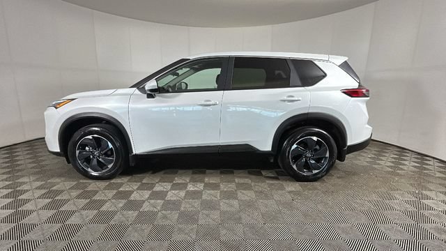 Used 2026 Nissan Rogue SV w/ Cold Weather Package AWD/4WD image 6