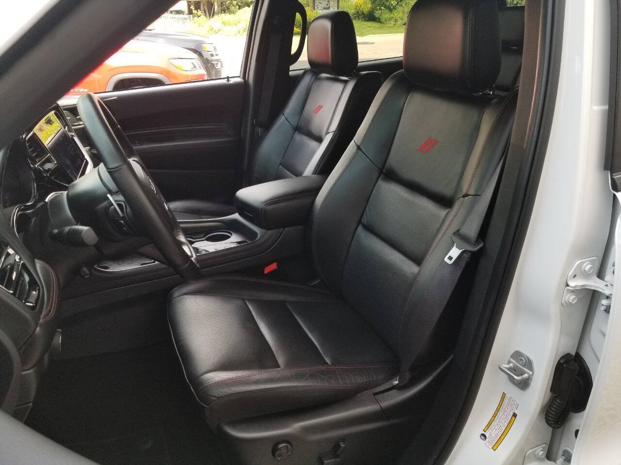 Certified 2025 Dodge Durango R/T w/ Blacktop Package AWD/4WD image 10