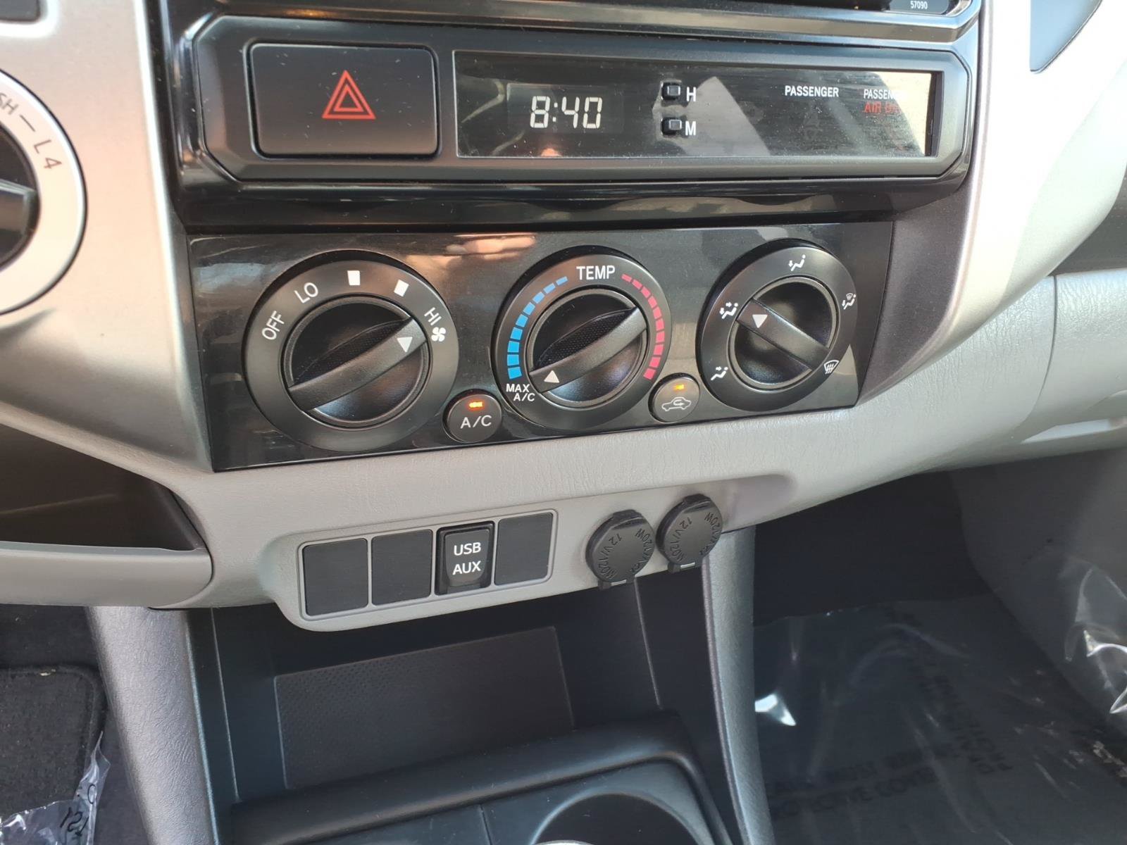 Used 2014 Toyota Tacoma 4x4 Double Cab w/ SR5 Package image 18