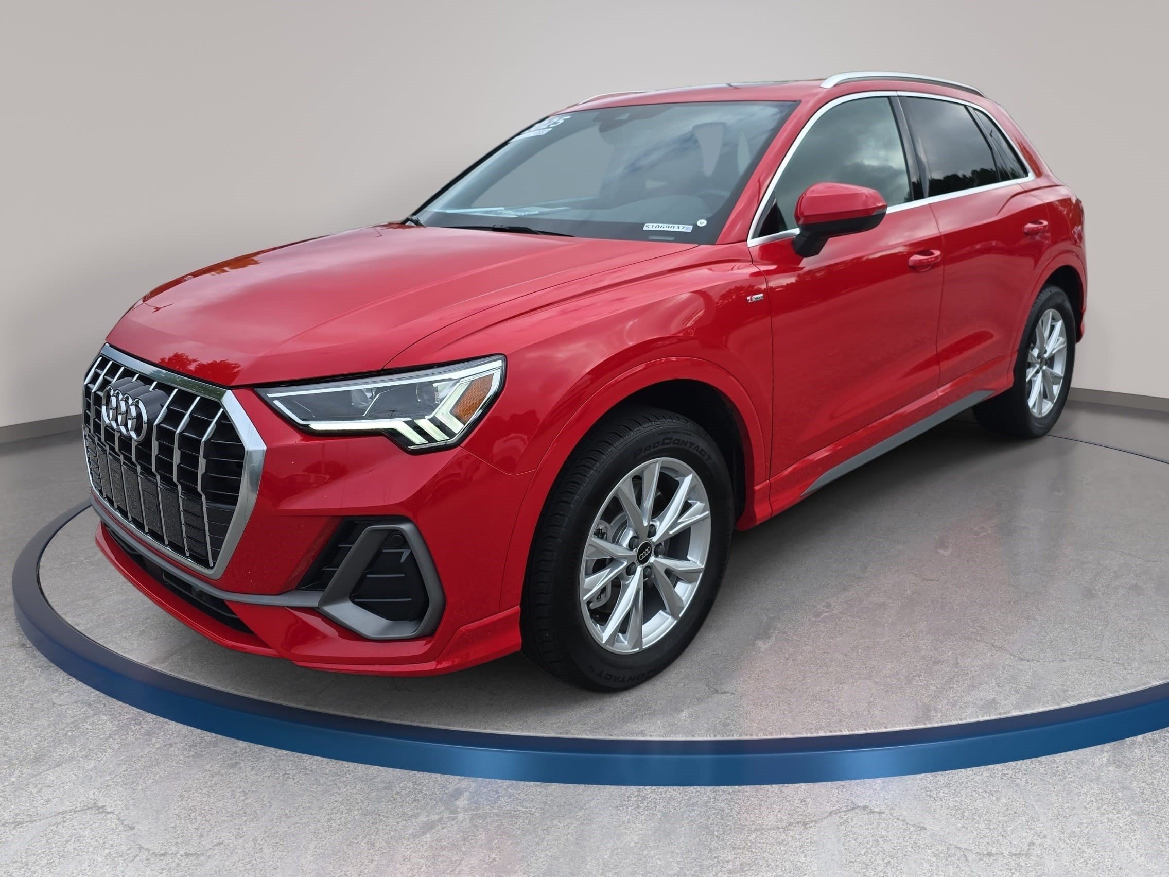 Certified 2025 Audi Q3 2.0T Premium Plus w/ Premium Plus Package AWD/4WD video 1