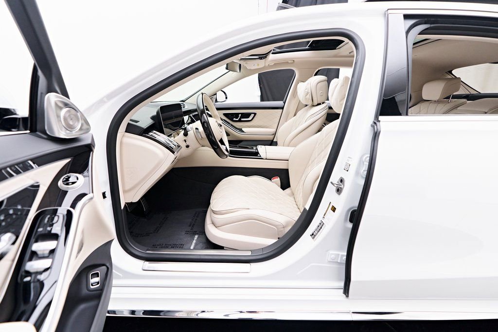 Used 2024 Mercedes-Benz S 580e 4MATIC Sedan image 36