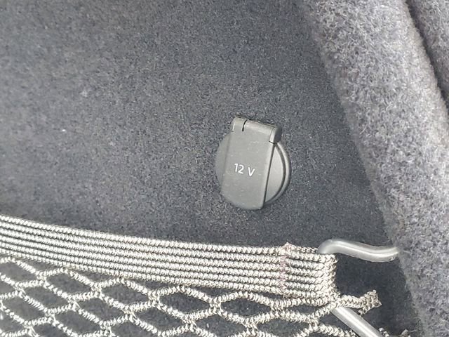 Used 2025 Audi Q5 e Premium Plus w/ Premium Plus Package image 9