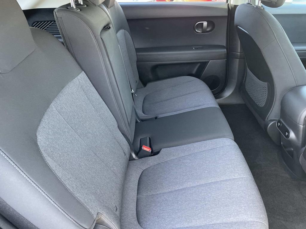 Certified 2025 Hyundai Ioniq 5 SE image 28