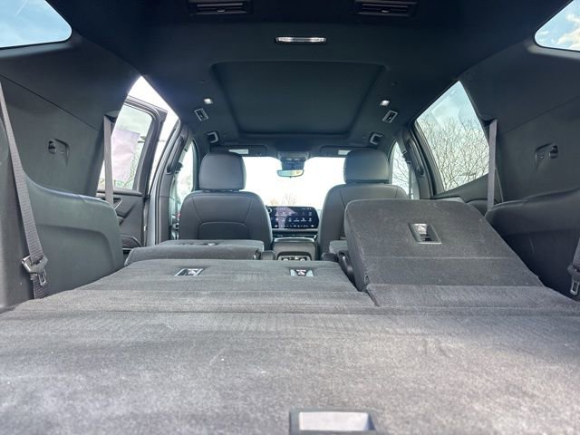 Used 2024 Chevrolet Traverse RS w/ LPO, Floor Liner Package AWD/4WD image 25
