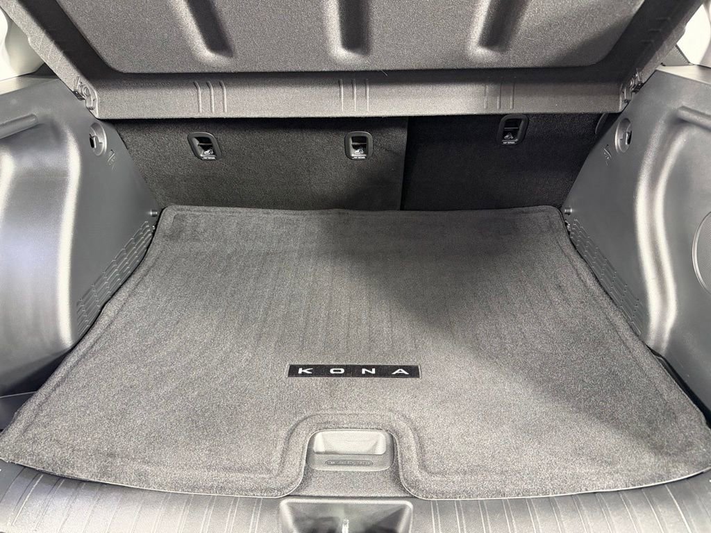 Used 2024 Hyundai Kona Limited FWD image 28