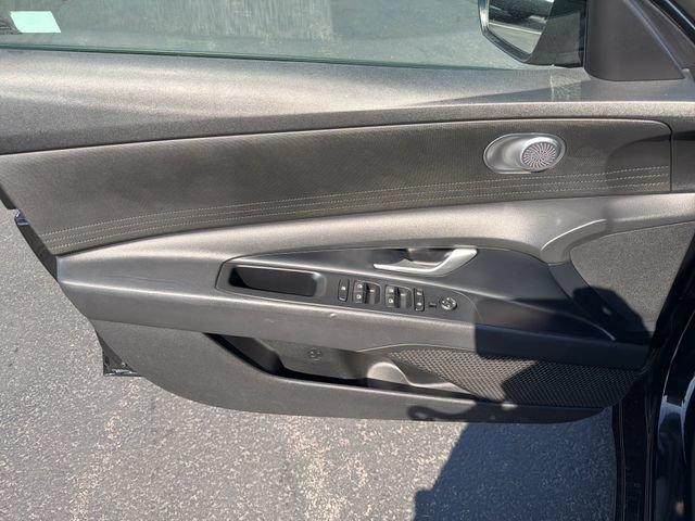 Used 2023 Hyundai Elantra SEL FWD image 11