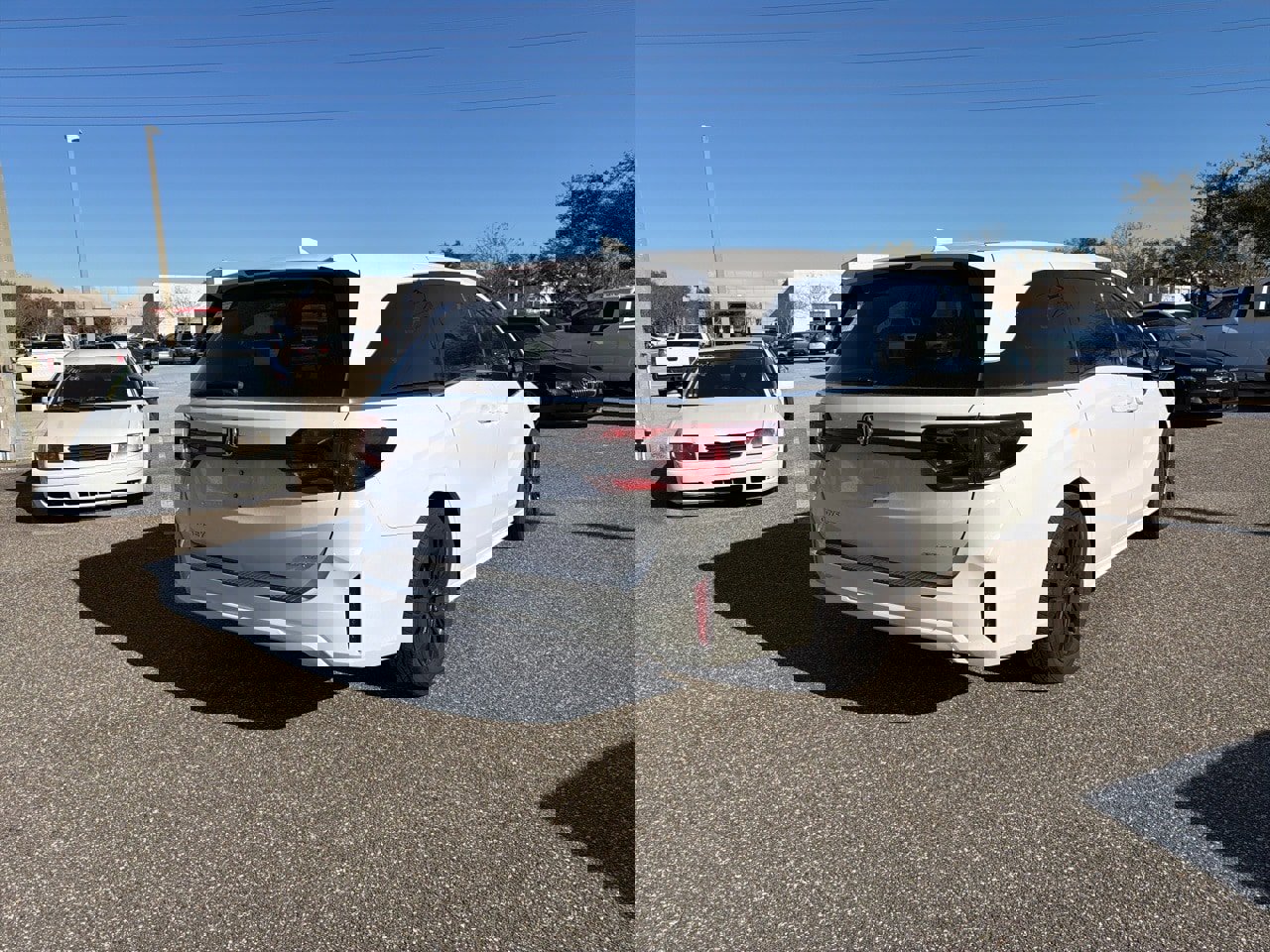 Used 2025 Honda Odyssey Sport-L image 4