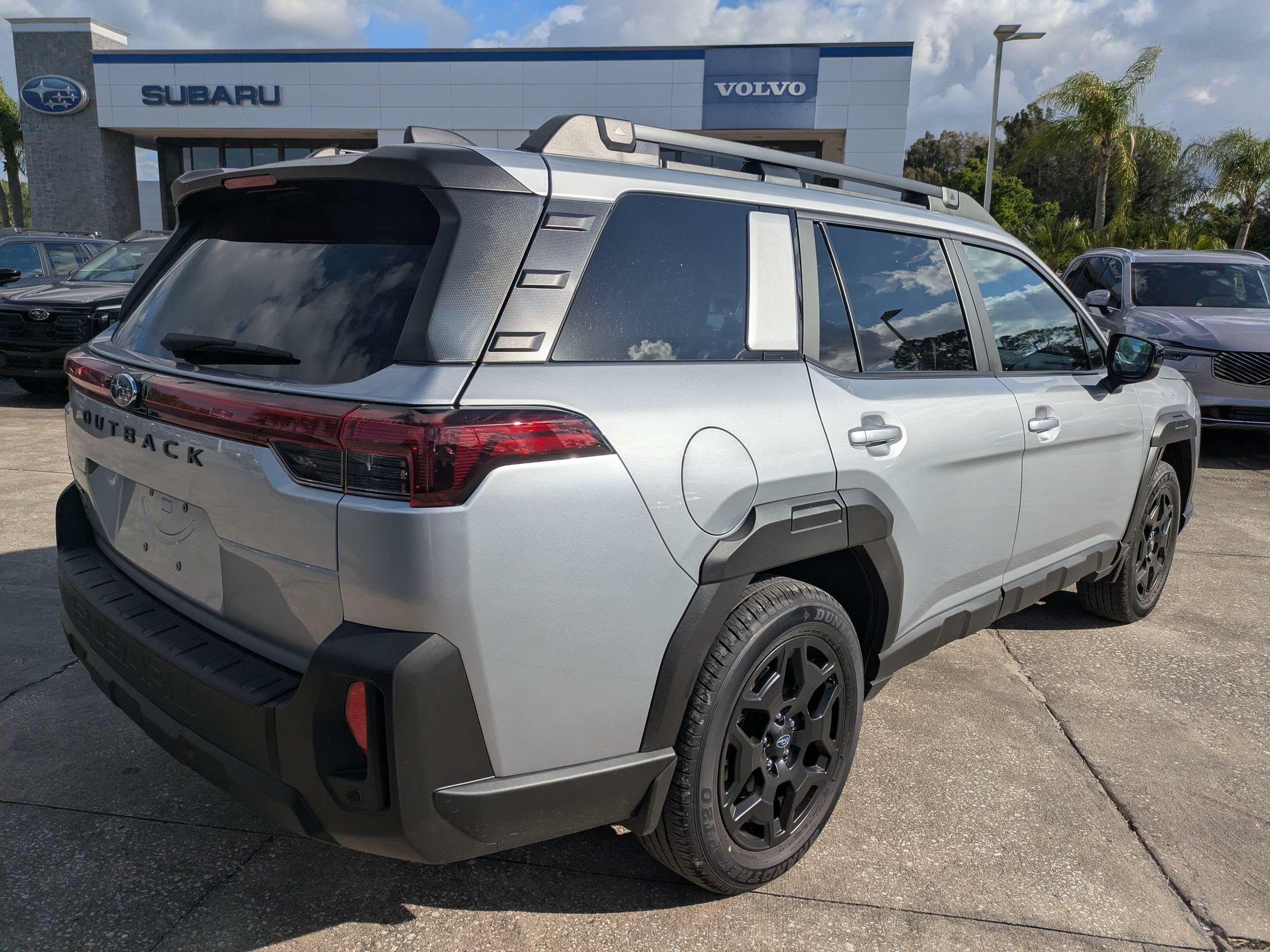 Used 2026 Subaru Outback Limited AWD/4WD image 4