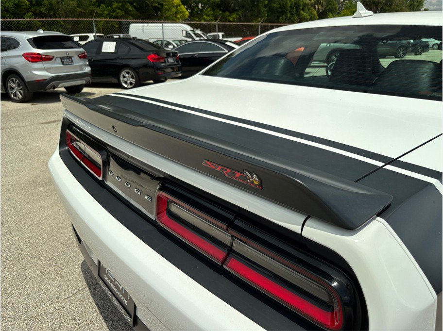 Used 2015 Dodge Challenger R/T Scat Pack w/ Leather Interior Group RWD image 19