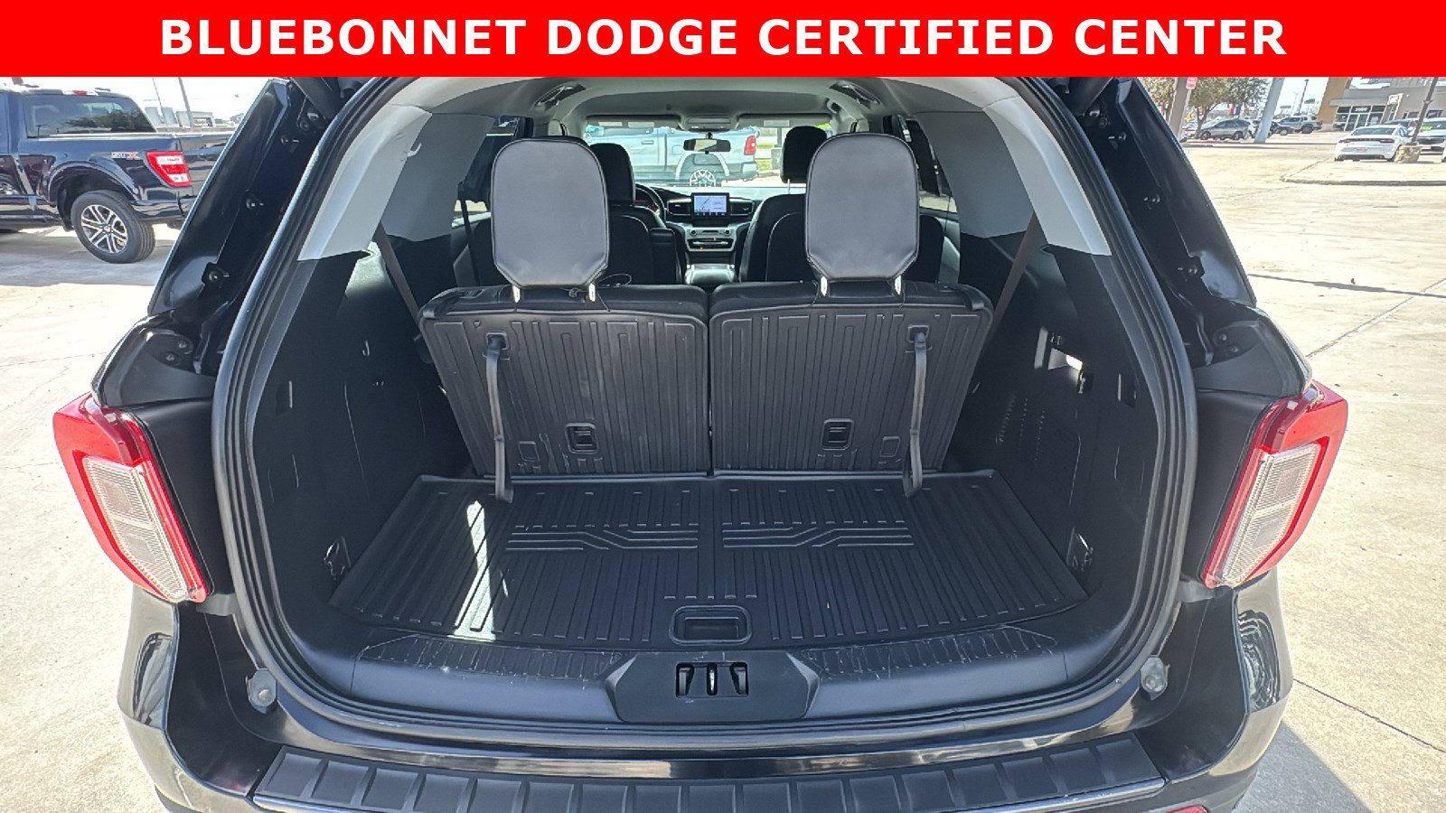 Used 2022 Ford Explorer XLT w/ Equipment Group 202A image 24