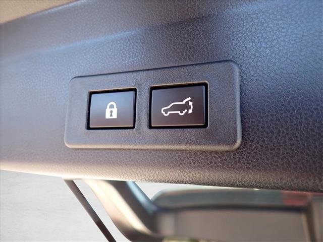 Used 2023 Subaru Ascent Touring AWD/4WD image 9