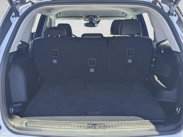Used 2023 Jeep Grand Cherokee Limited w/ Black Appearance Package RWD image 6