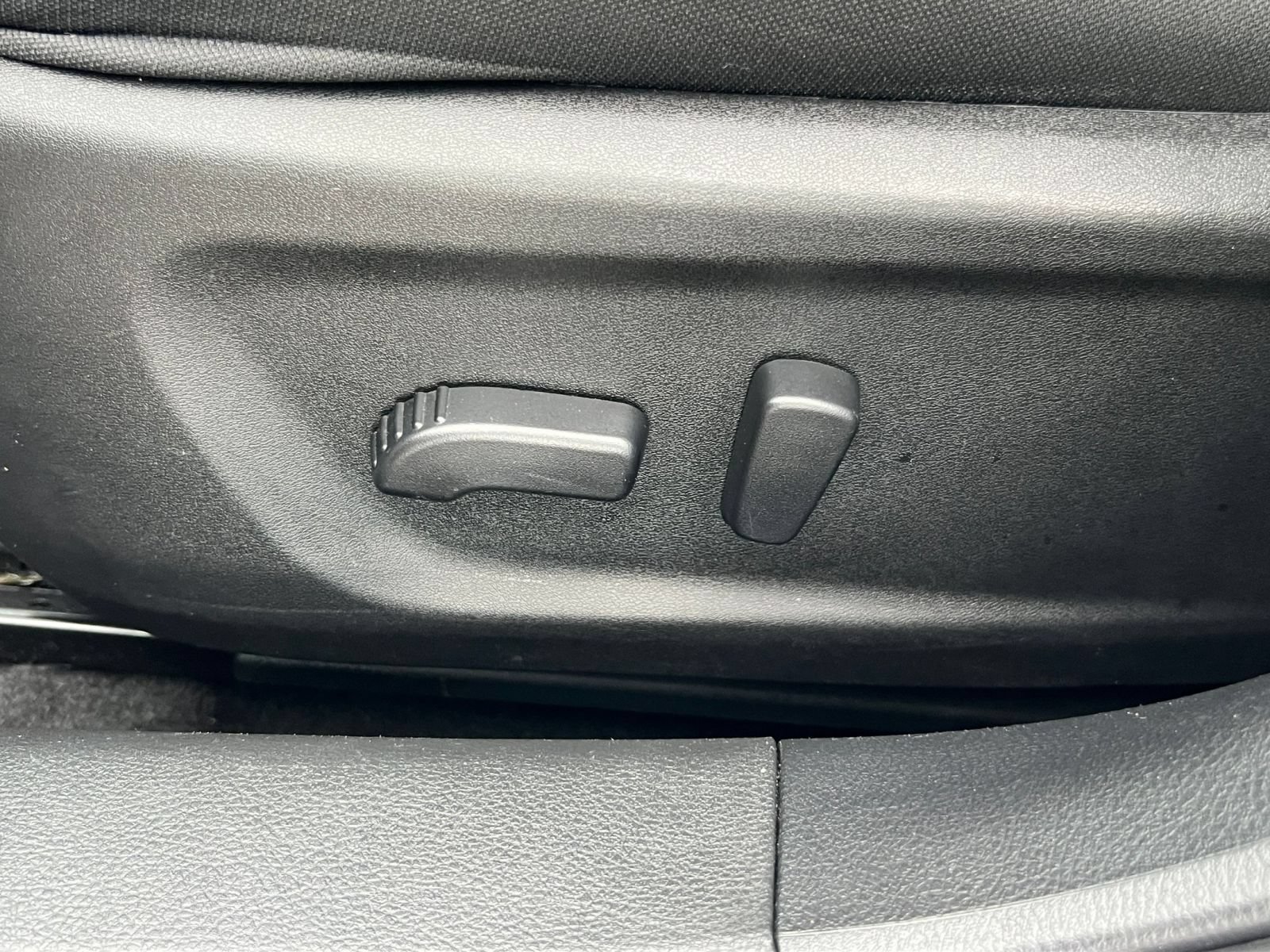 Used 2025 Nissan Altima 2.5 SV FWD image 18