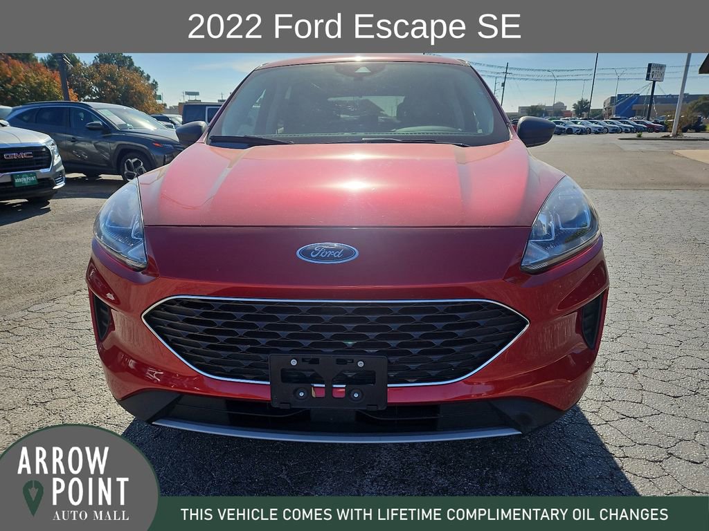 Used 2022 Ford Escape SE w/ Cold Weather Package image 3