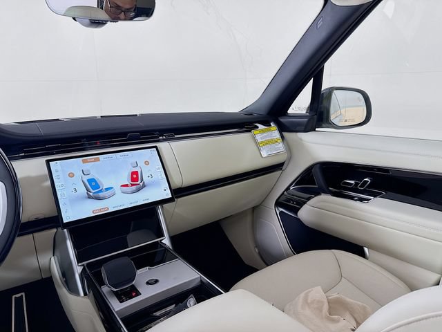 New 2026 Land Rover Range Rover Long Wheelbase SE AWD/4WD image 26