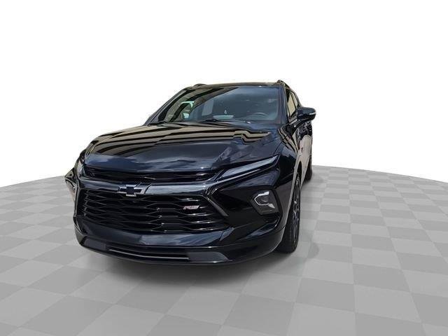 Used 2023 Chevrolet Blazer RS w/ Driver Confidence II Package AWD/4WD image 3
