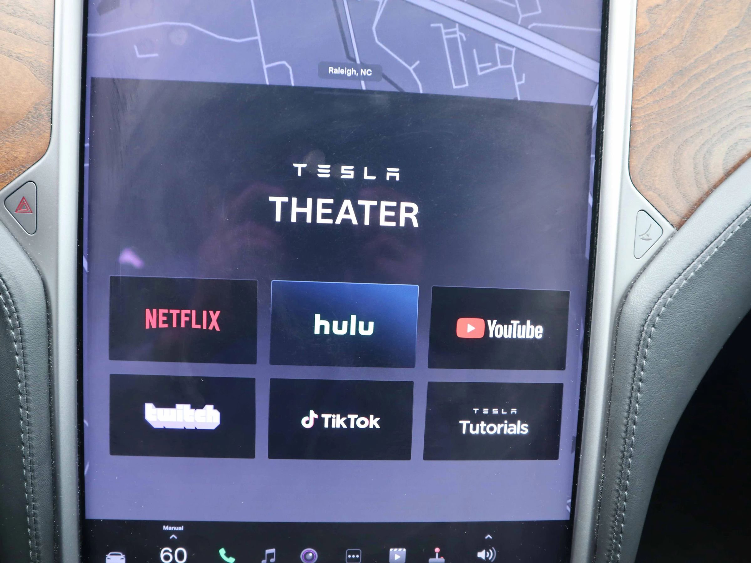 Used 2019 Tesla Model S Long Range AWD/4WD image 23