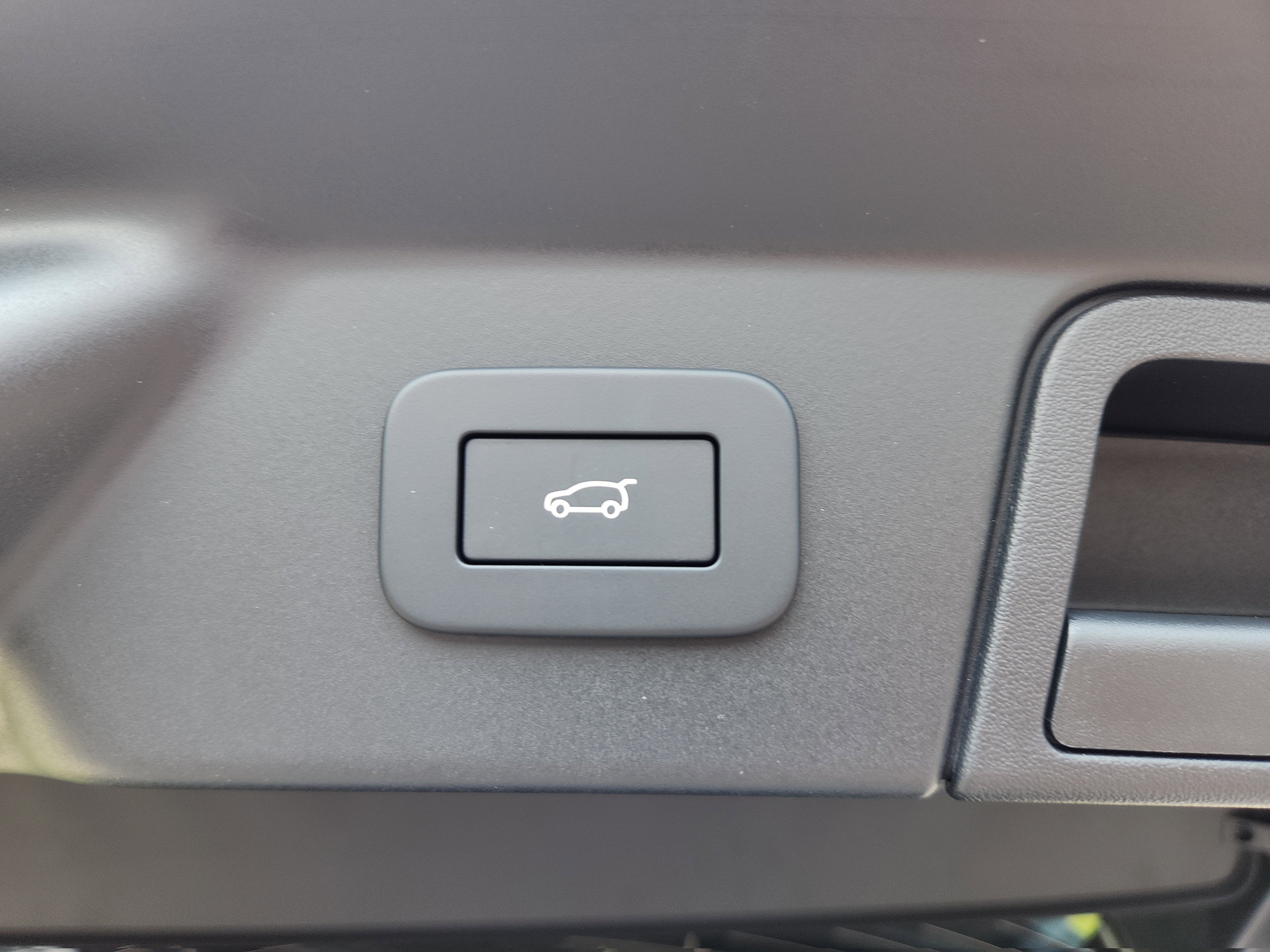 Used 2026 Land Rover Range Rover Velar Dynamic SE image 14