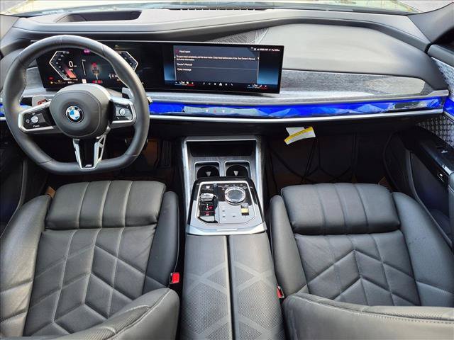 Certified 2025 BMW 760i xDrive w/ Executive Package AWD/4WD image 18