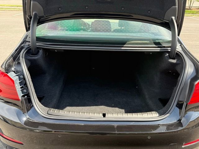 Used 2018 BMW 530i xDrive AWD/4WD image 12