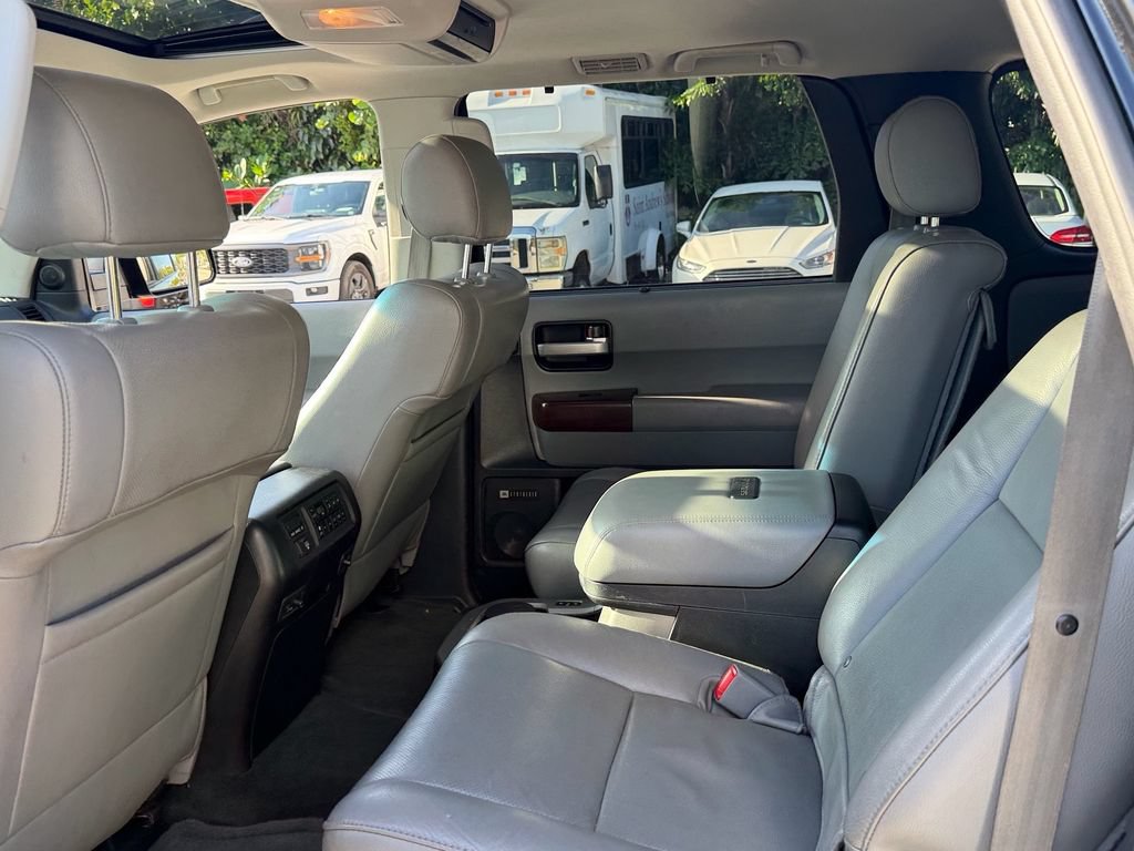 Used 2014 Toyota Sequoia Platinum RWD image 11