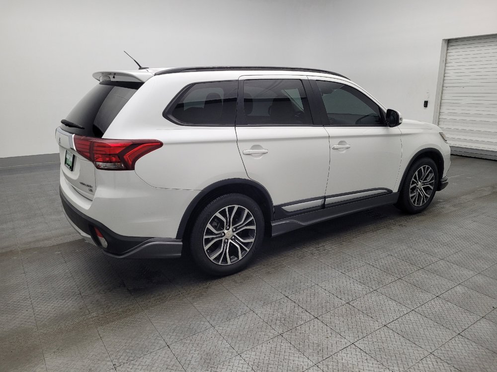 Used 2016 Mitsubishi Outlander SEL image 10