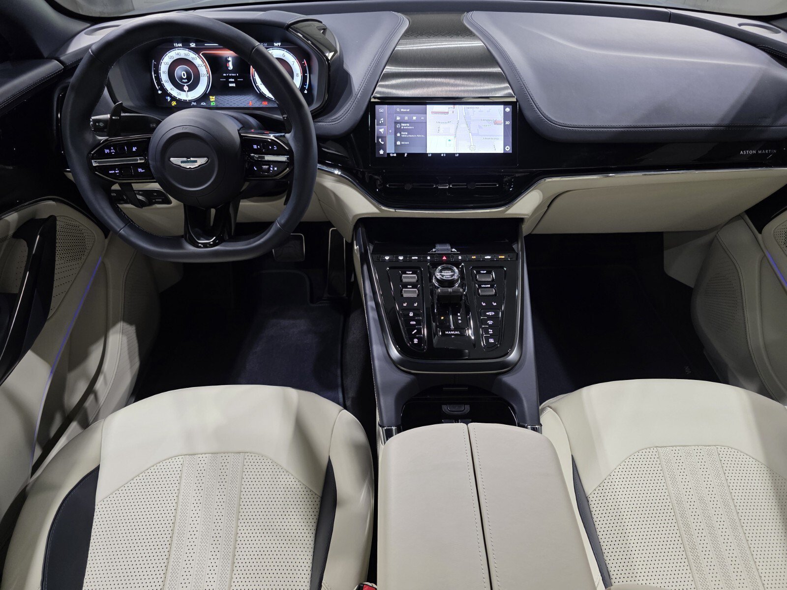 Used 2025 Aston Martin DBX 707 AWD/4WD image 10