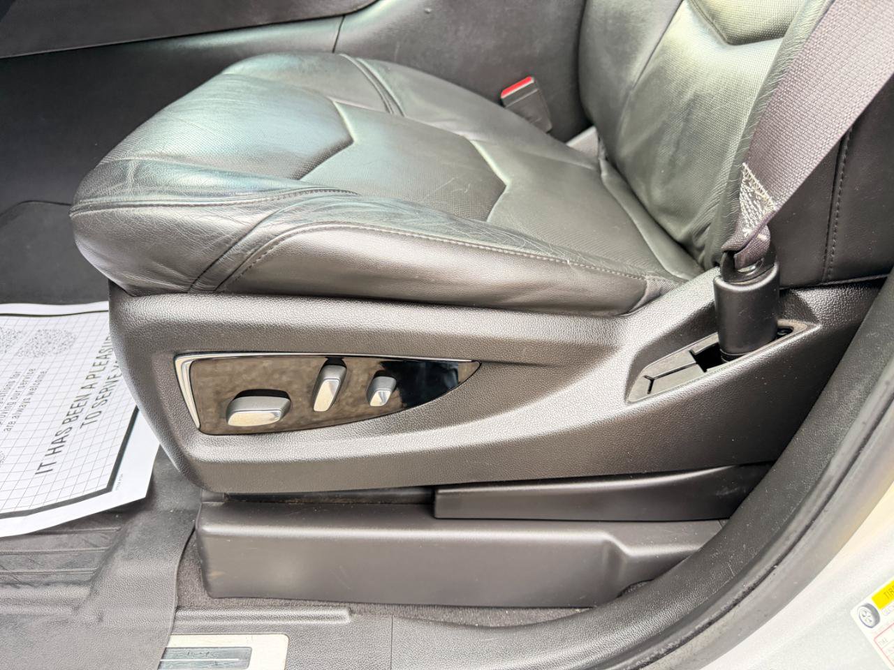 Used 2017 Cadillac Escalade Luxury AWD/4WD image 16