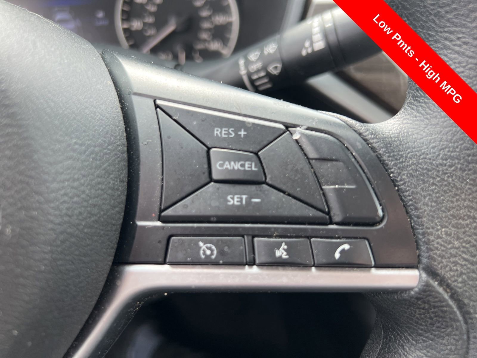 Used 2024 Nissan Altima 2.5 SV FWD image 13