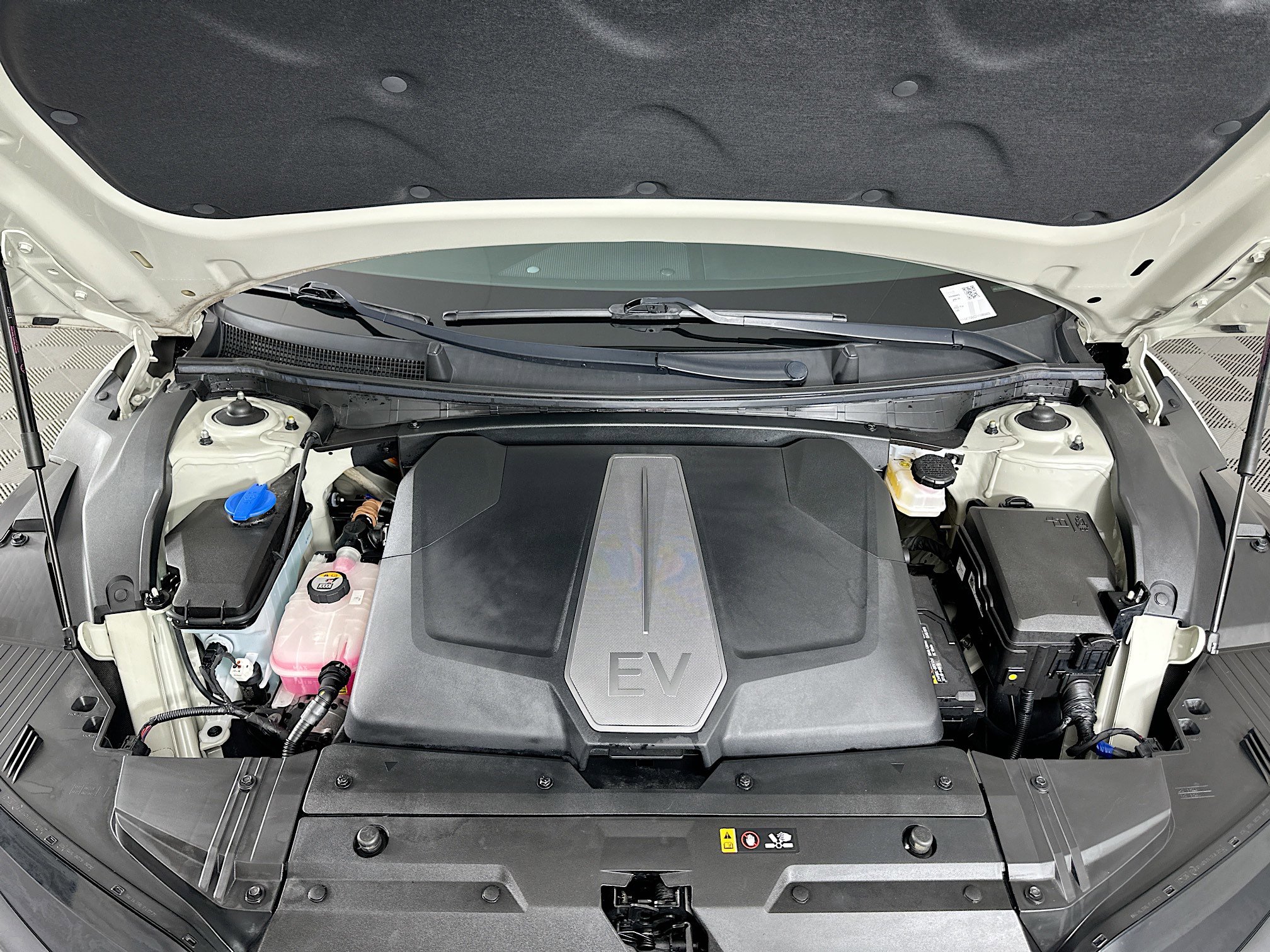 Used 2022 Kia EV6 Wind w/ Wind Technology Package image 33