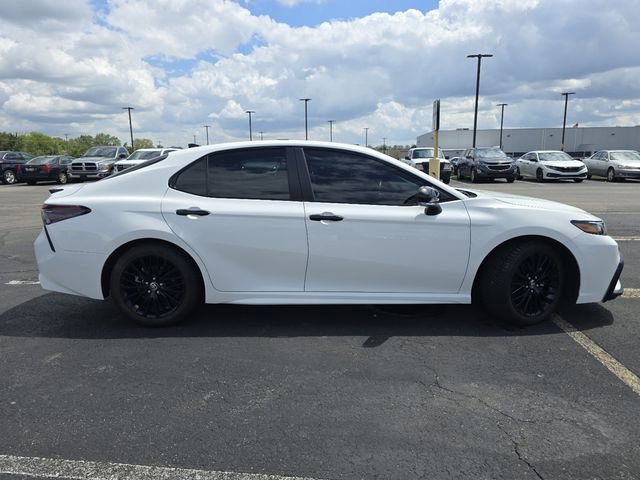Used 2022 Toyota Camry SE FWD image 17