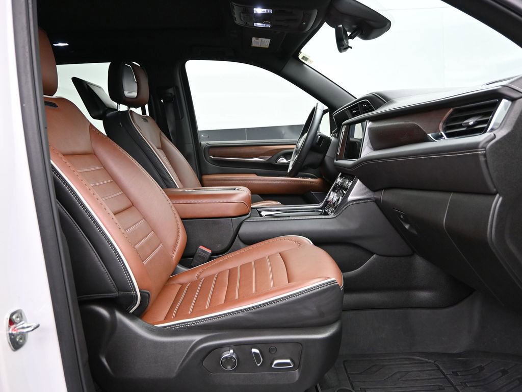 Used 2024 GMC Yukon XL Denali Ultimate image 14